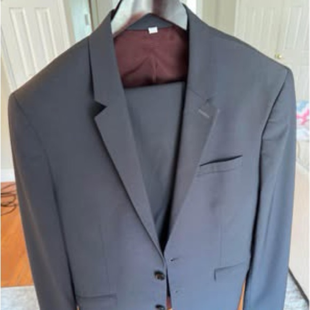 Gray Men’s Suit from Express - slim fit 40R